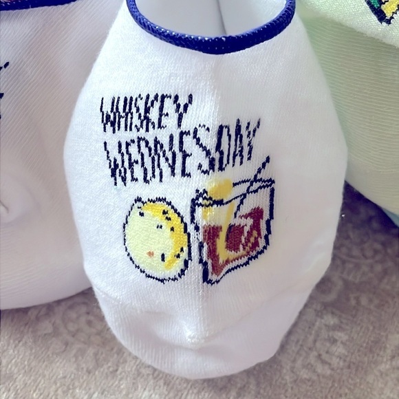 Brand New HUE 7-Pack Sock of the Day Colorful Cocktail Drink Liner Socks No Show - Picture 8 of 16